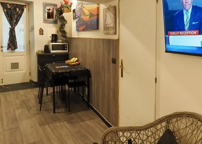 Petrella's Point With Ac *