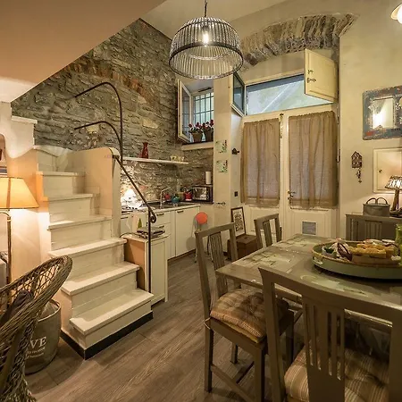 Petrella's Point With Ac Vernazza