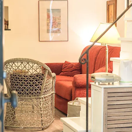 Petrella's Point With Ac 아파트 베르나차