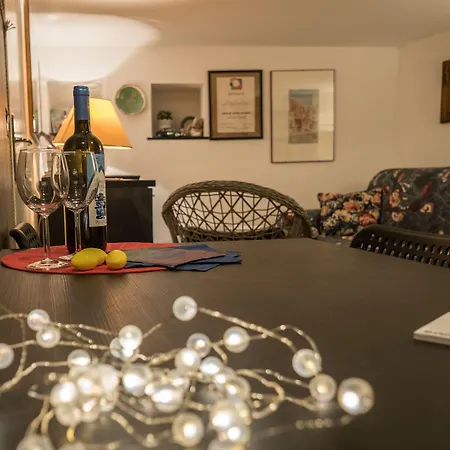 Lägenhet Petrella's Point With Ac *