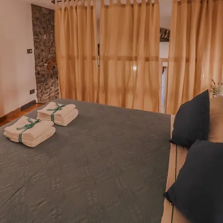 Petrella's Point With Ac