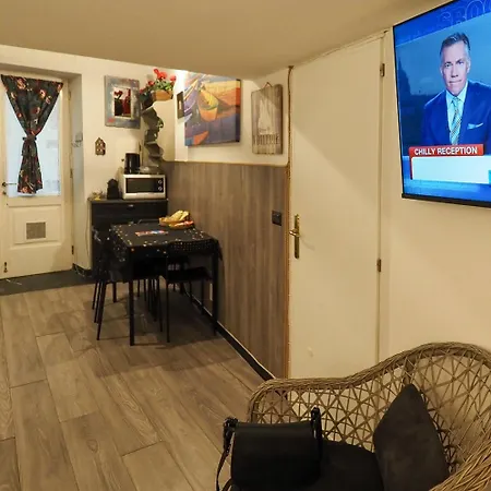 Petrella's Point With Ac *