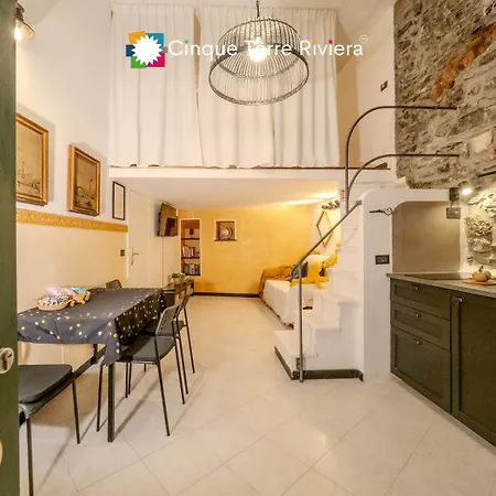 Petrella's Point With Ac Daire Vernazza